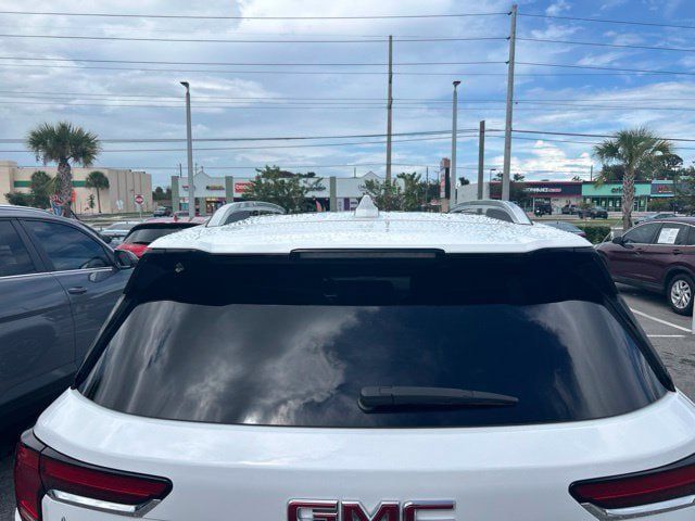 Used 2025 GMC Terrain Elevation w/ Elevation Premium Package AWD/4WD image 5