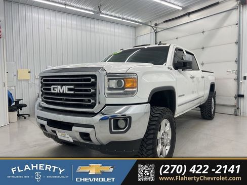 Used 2015 GMC Sierra 2500 SLT w/ Suspension Package, Off-Road image 6