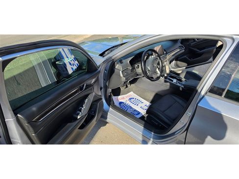 Used 2020 Honda Accord Sport image 14
