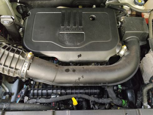 Used 2024 Chevrolet Blazer LT FWD image 30