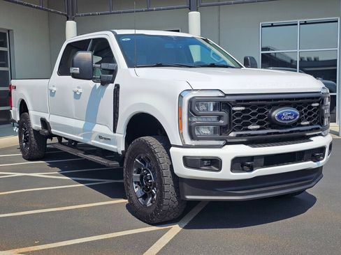 Used 2023 Ford F350 XLT w/ XLT Premium Package AWD/4WD image 7