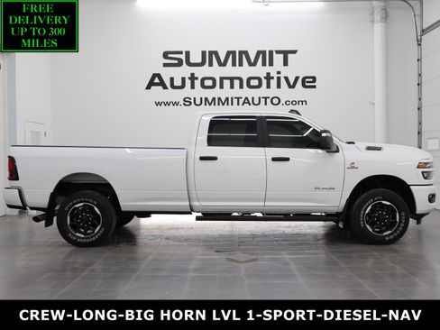 Used 2025 RAM 2500 Big Horn AWD/4WD image 1