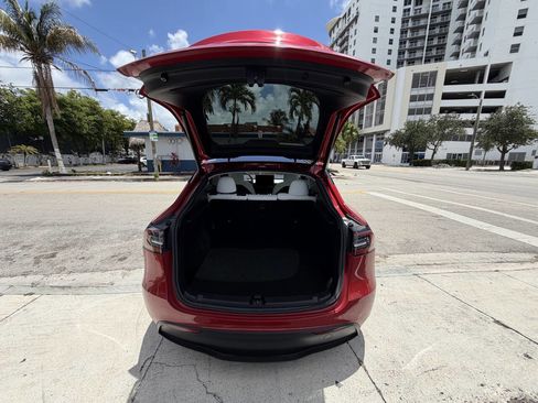 Used 2023 Tesla Model Y Long Range AWD/4WD image 15