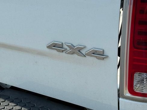 Used 2018 RAM 2500 Laramie AWD/4WD image 12