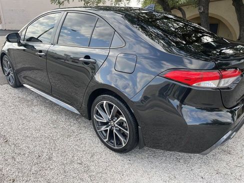 Used 2022 Toyota Corolla SE FWD image 2