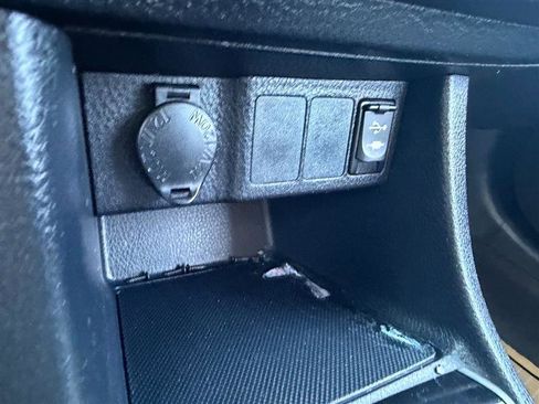Used 2016 Toyota Corolla L FWD image 25