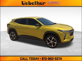 Used 2025 Chevrolet Trax RS FWD video 2