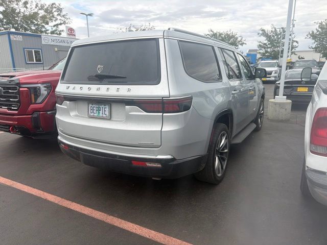 Used 2022 Jeep Wagoneer Series II w/ Premium Group I AWD/4WD image 6