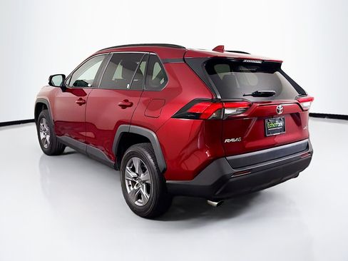 Used 2022 Toyota RAV4 XLE w/ Convenience Package FWD image 5
