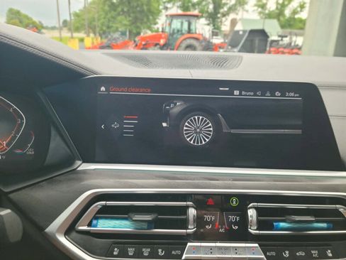 Used 2019 BMW X7 xDrive40i w/ Premium Package AWD/4WD image 22