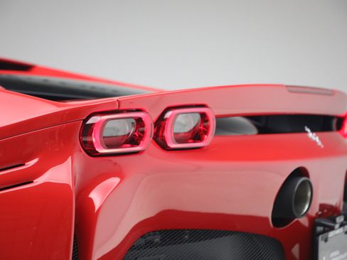 Certified 2022 Ferrari SF90 Stradale image 27