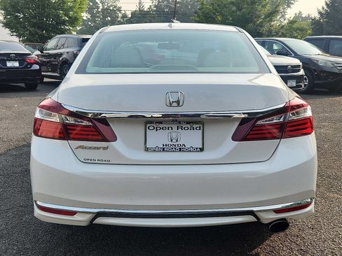 Used 2016 Honda Accord EX-L image 5