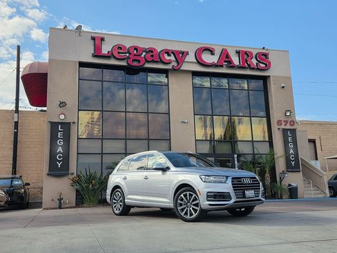 Used 2019 Audi Q7 3.0T Prestige w/ Prestige Package image 2