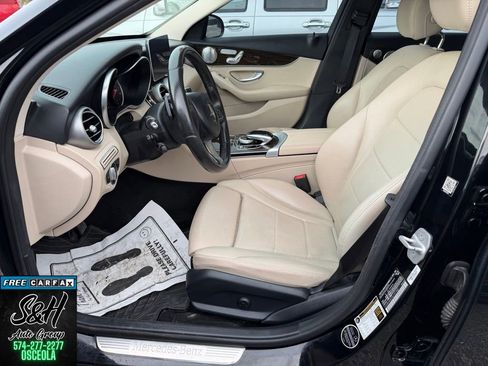 Used 2016 Mercedes-Benz C 300 4MATIC Sedan image 4