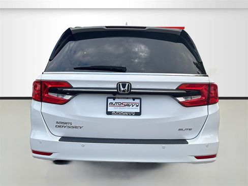 Used 2024 Honda Odyssey Elite image 6