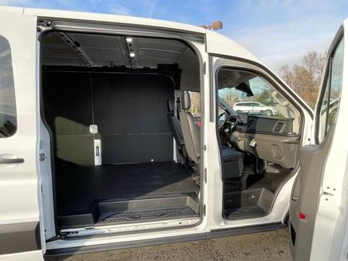 New 2026 Ford Transit 250 148 Medium Roof Extended AWD w/ Load Area Protection Package image 18