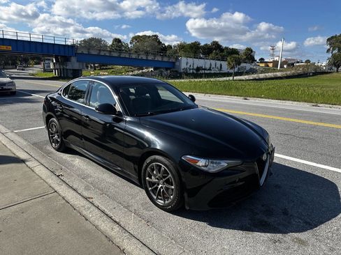 Used 2019 Alfa Romeo Giulia AWD image 17