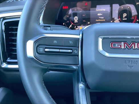 Used 2024 GMC Canyon Elevation w/ Elevation Premium Package image 24