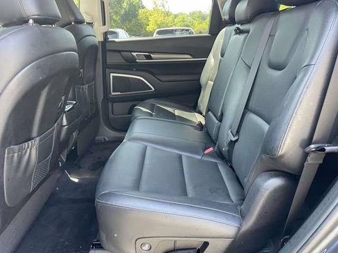 Used 2021 Kia Telluride LX FWD image 10
