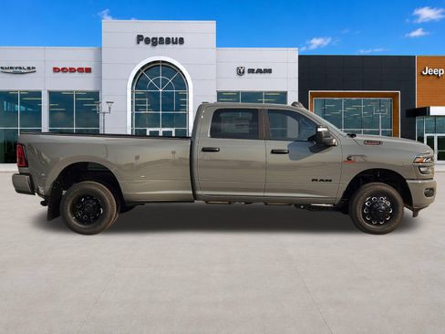 New 2027 RAM 3500 Big Horn AWD/4WD image 7