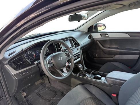 Used 2019 Hyundai Sonata SE w/ Cargo Package FWD image 9