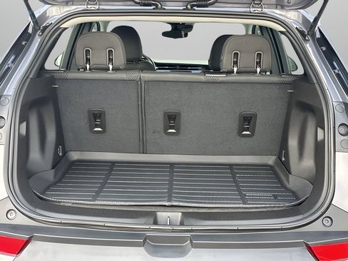 Used 2023 Chevrolet Bolt EUV LT w/ Driver Confidence Package image 8