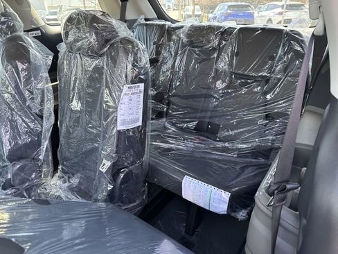 New 2026 Kia Carnival FWD image 22