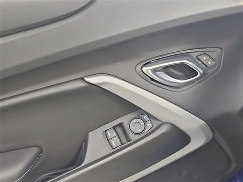 Used 2021 Chevrolet Camaro LT image 24