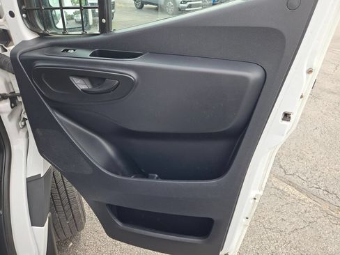 Used 2022 Mercedes-Benz Sprinter 2500 image 8
