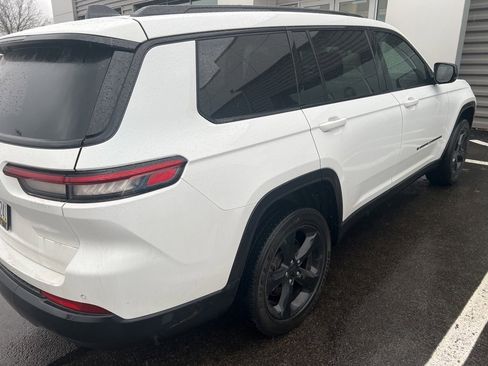 Used 2022 Jeep Grand Cherokee L Altitude image 5