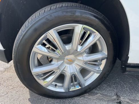 Used 2024 Chevrolet Tahoe High Country w/ Advanced Technology Package image 17