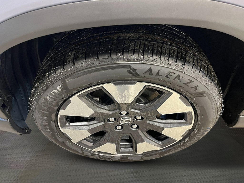 New 2026 Honda Pilot Touring image 11