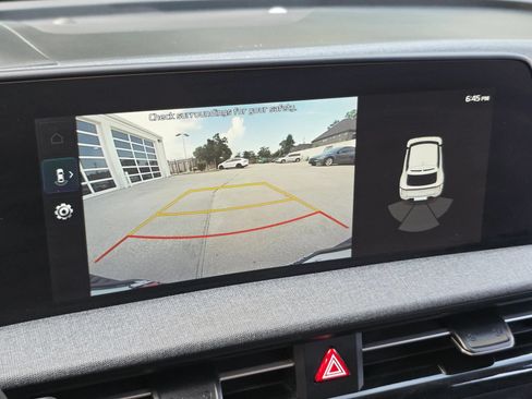 Used 2022 Kia EV6 Light RWD image 19