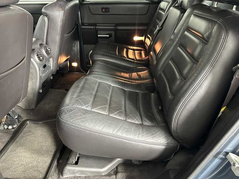 Used 2005 HUMMER H2 w/ Preferred Equipment Group image 22