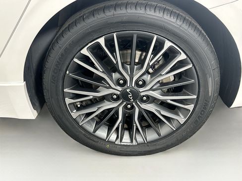 Used 2023 Kia Forte GT-Line w/ GT-Line Premium Package FWD image 11