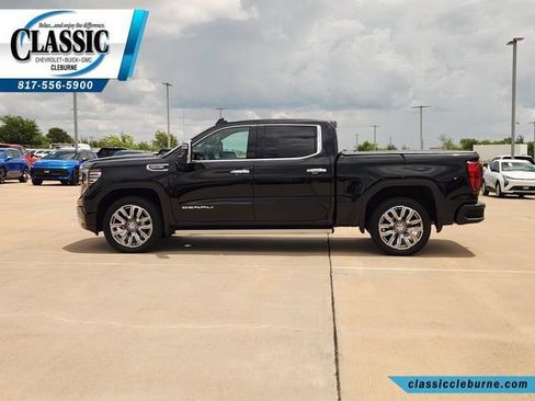 Used 2025 GMC Sierra 1500 Denali w/ Denali Reserve Package AWD/4WD image 7