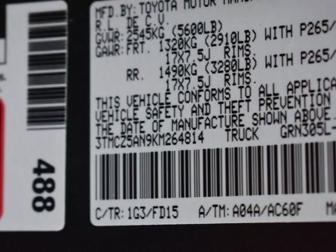 Used 2019 Toyota Tacoma TRD Sport image 15