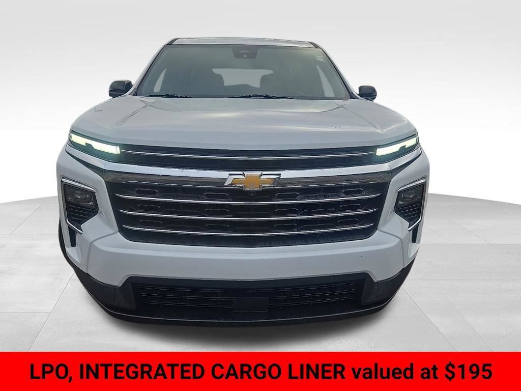 Used 2025 Chevrolet Traverse LT w/ Sun and Wheel Package AWD/4WD image 8