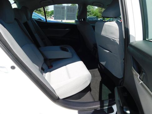 Used 2025 Toyota Camry LE AWD/4WD image 19