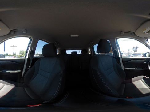 Used 2025 Nissan Rogue SV FWD image 44