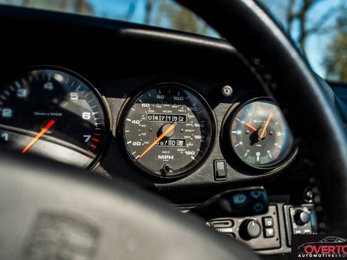 Used 1995 Porsche 911 Carrera RWD image 25