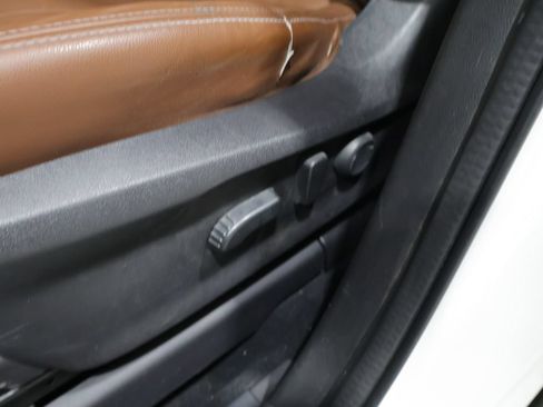 Used 2019 Subaru Ascent Touring AWD/4WD image 12