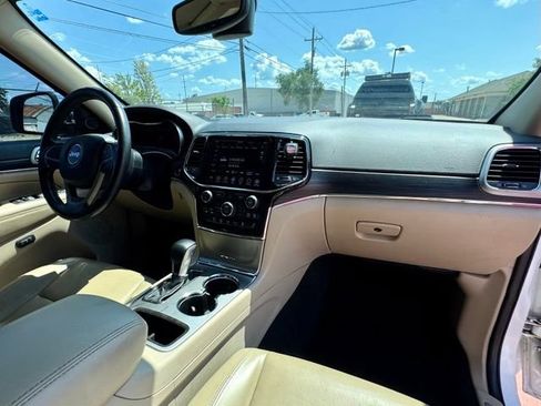 Used 2022 Jeep Grand Cherokee Limited RWD image 13