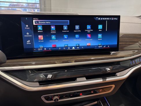 Used 2024 BMW X7 xDrive40i w/ M Sport Package image 24