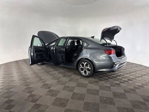 Used 2021 Kia Forte LXS image 17