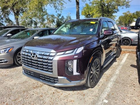 Used 2023 Hyundai Palisade Calligraphy image 3