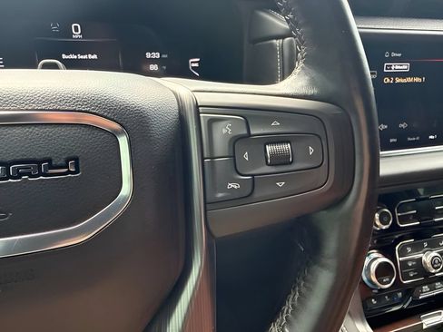 Used 2023 GMC Yukon XL Denali Ultimate AWD/4WD image 21