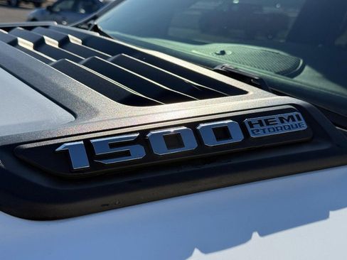 Used 2022 RAM 1500 Laramie w/ Sport Appearance Package image 12