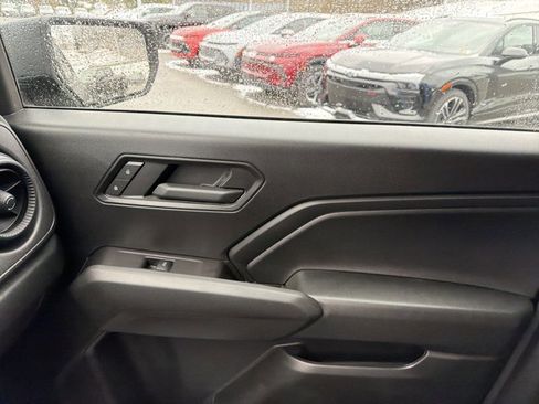 Used 2025 Chevrolet Colorado W/T w/ WT Custom Package image 29