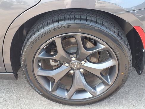 Used 2023 Chrysler 300 S RWD image 10